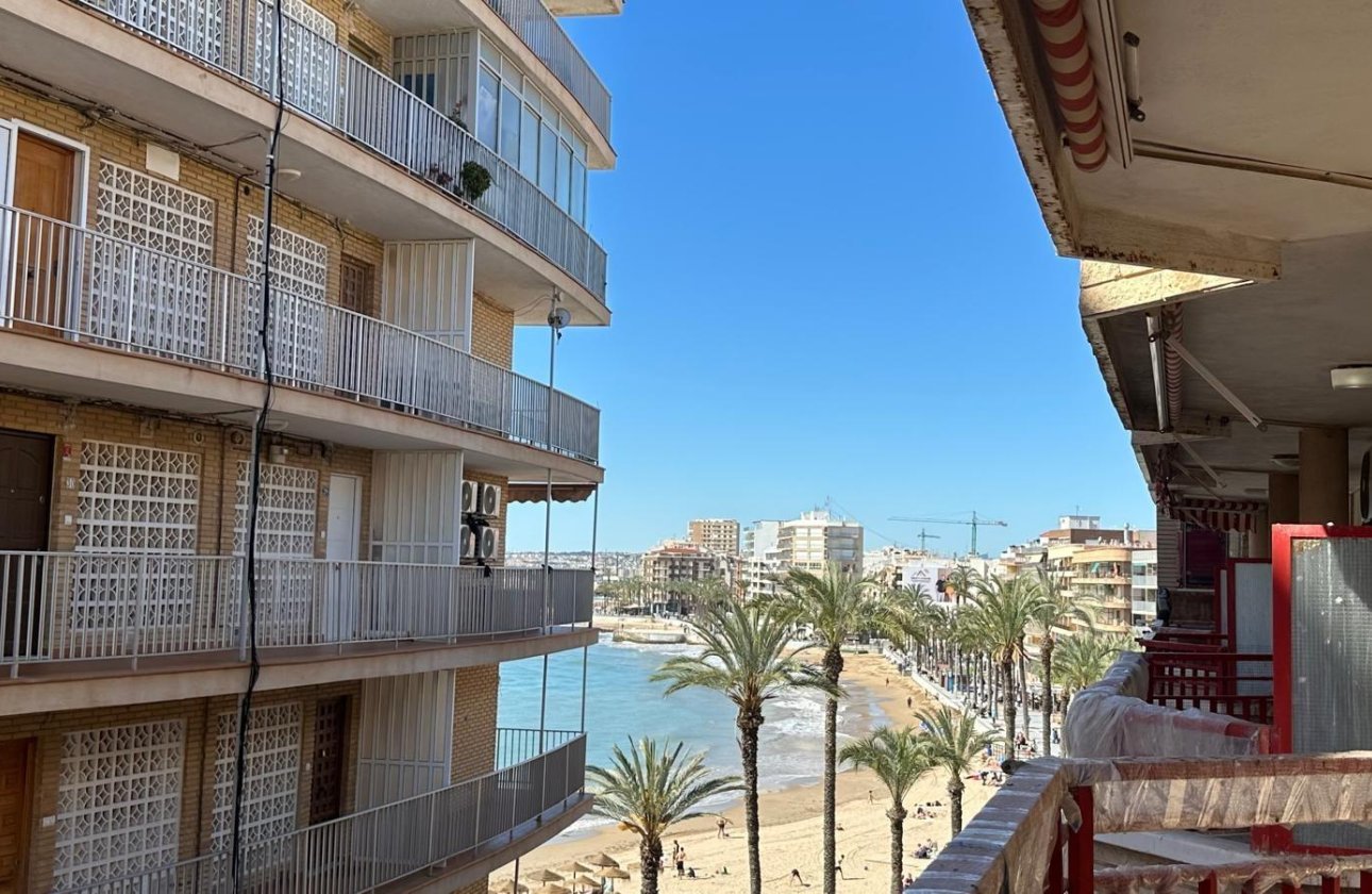 Herverkoop - Appartement -
Torrevieja - Playa del Cura