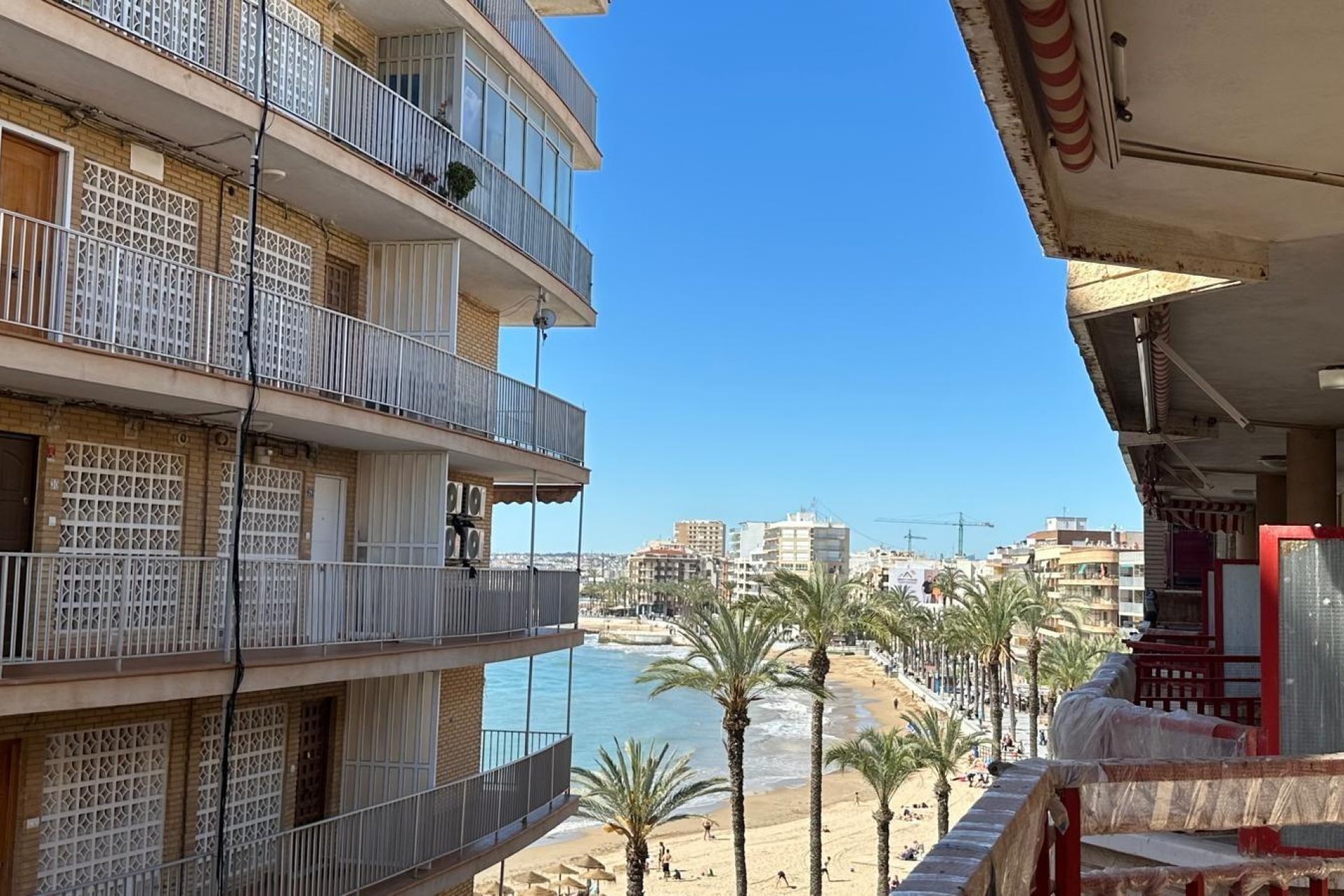 Herverkoop - Appartement -
Torrevieja - Playa del Cura