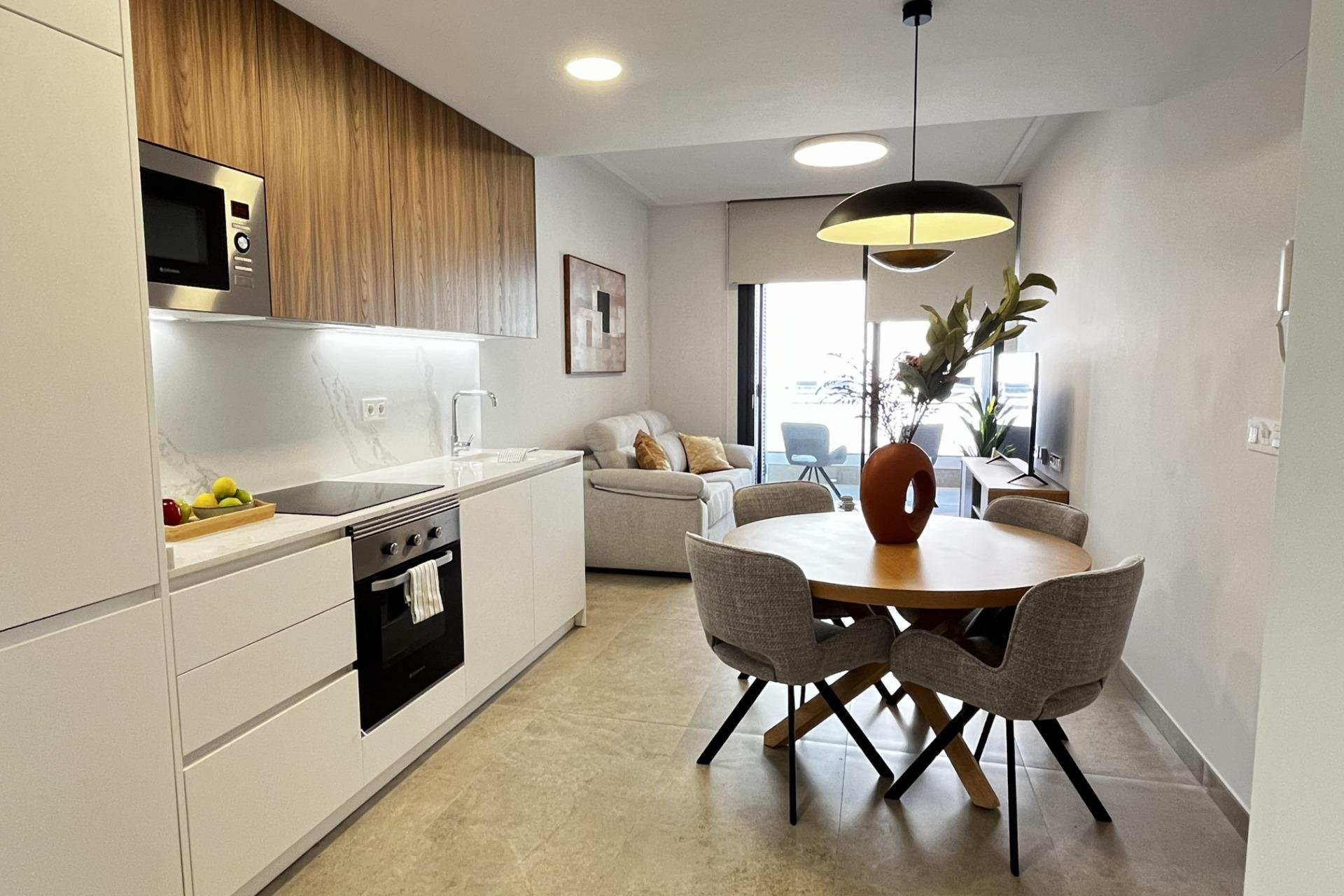 Herverkoop - Appartement -
Torrevieja - Playa del Cura