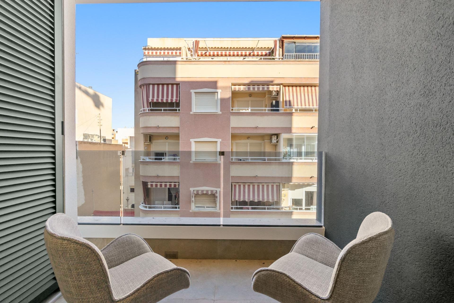 Herverkoop - Appartement -
Torrevieja - Playa del Cura