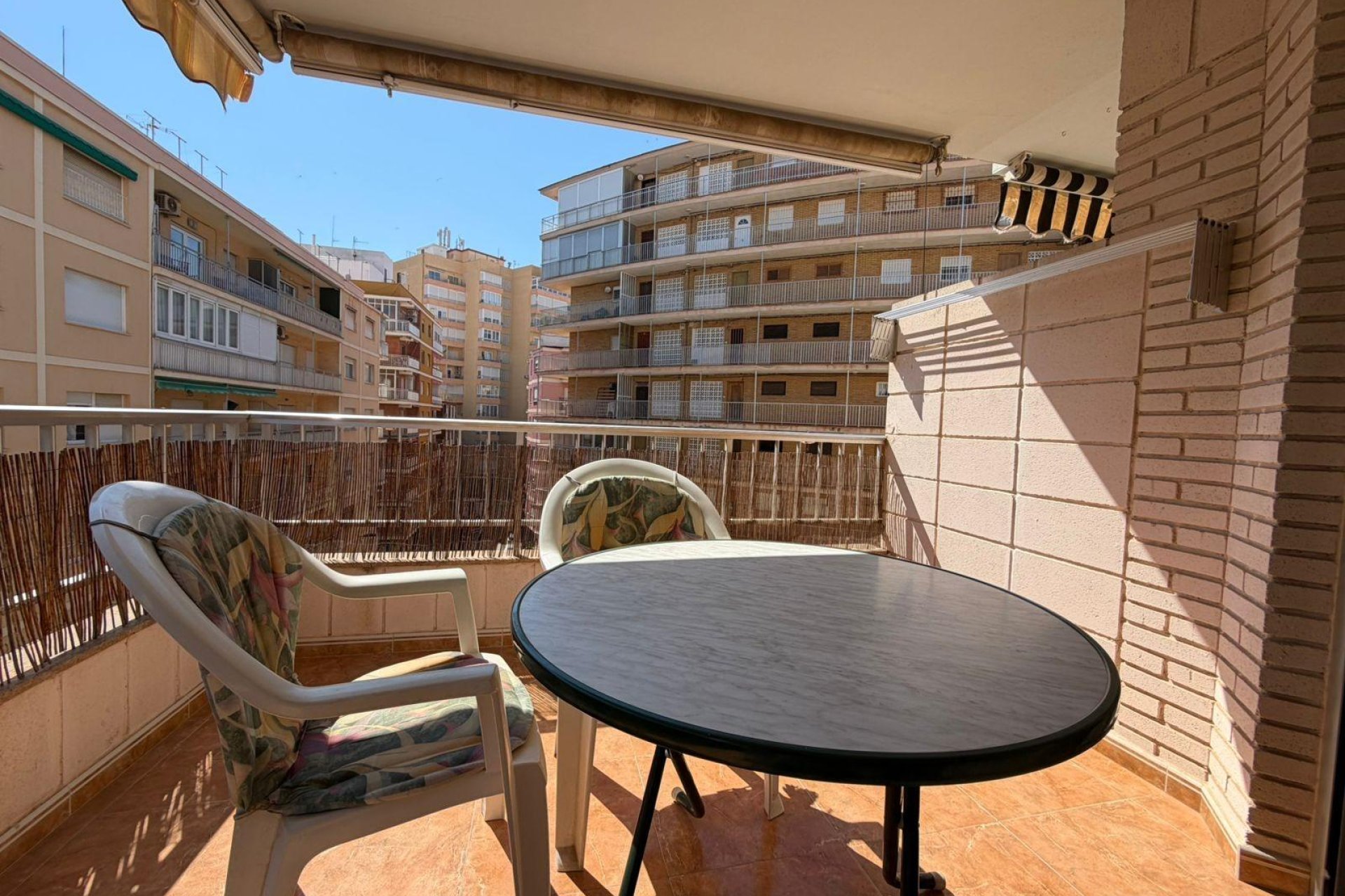 Herverkoop - Appartement -
Torrevieja - Playa del Cura