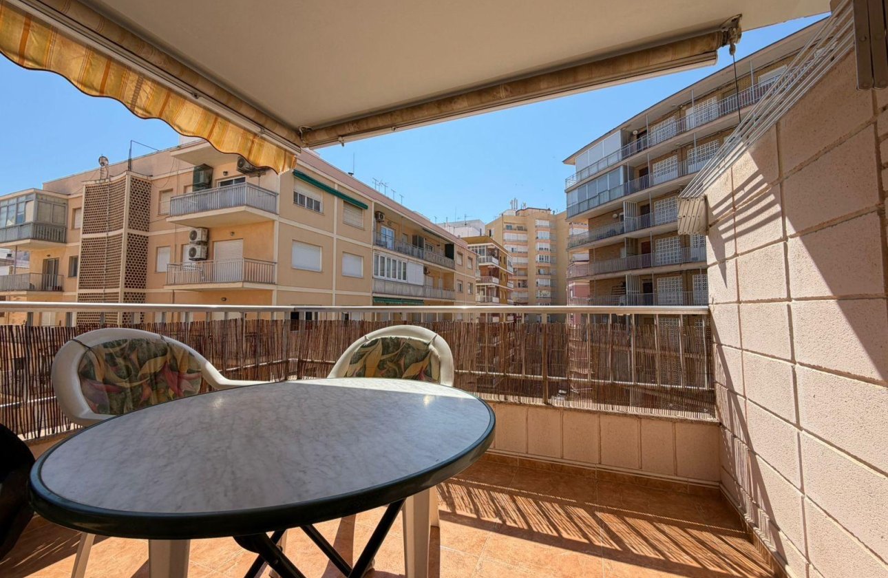 Herverkoop - Appartement -
Torrevieja - Playa del Cura