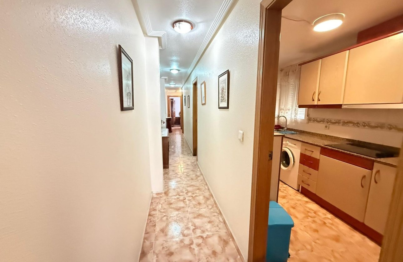 Herverkoop - Appartement -
Torrevieja - Playa del Cura