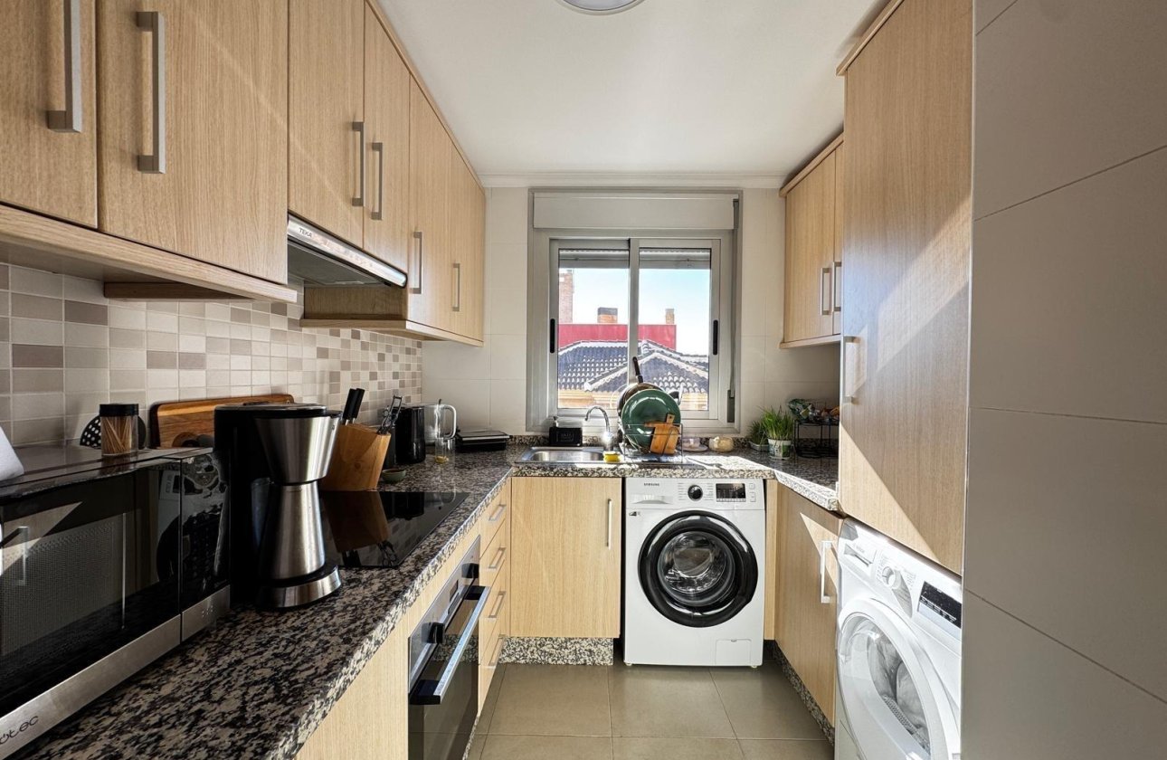 Herverkoop - Appartement -
Torrevieja - Playa del Cura