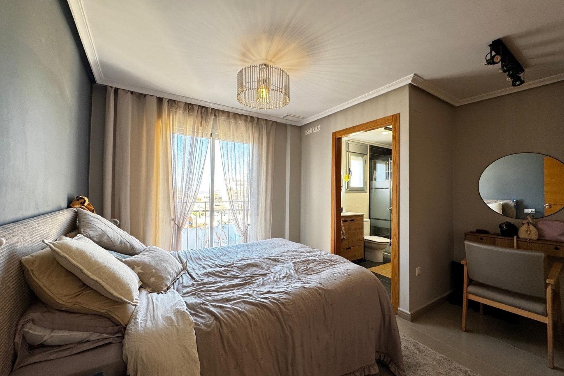 Herverkoop - Appartement -
Torrevieja - Playa del Cura