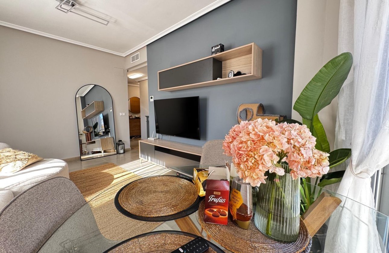 Herverkoop - Appartement -
Torrevieja - Playa del Cura