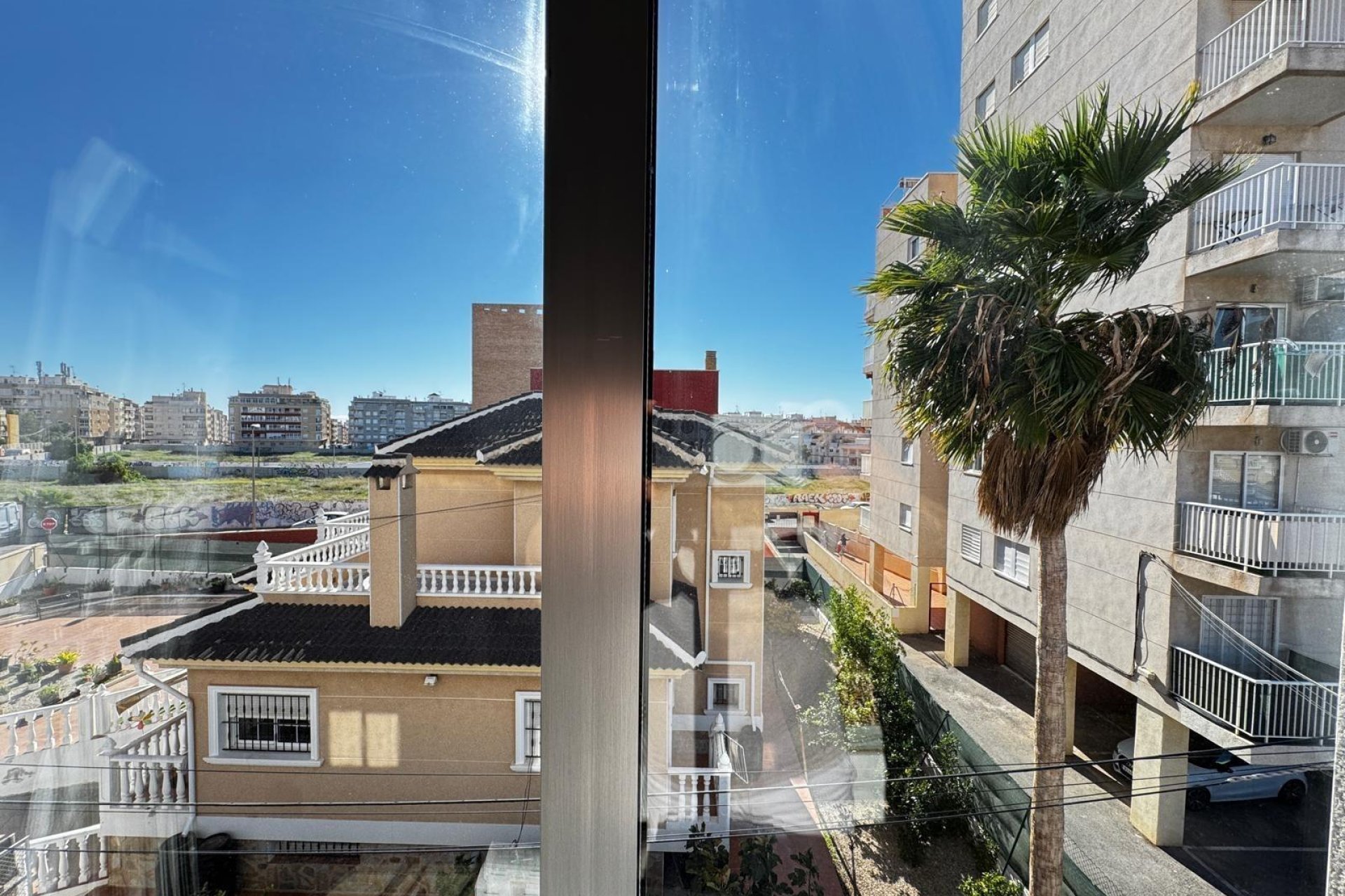 Herverkoop - Appartement -
Torrevieja - Playa del Cura