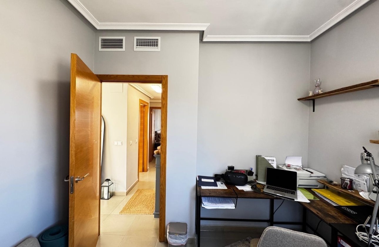 Herverkoop - Appartement -
Torrevieja - Playa del Cura