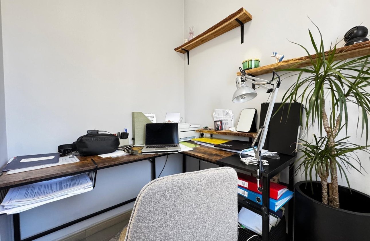 Herverkoop - Appartement -
Torrevieja - Playa del Cura