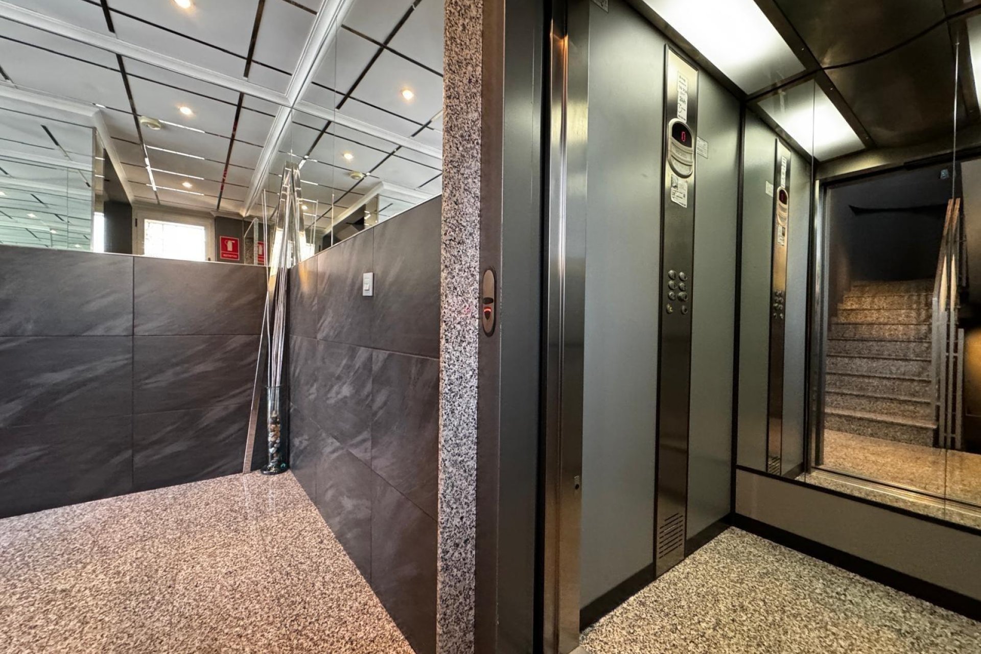 Herverkoop - Appartement -
Torrevieja - Playa del Cura