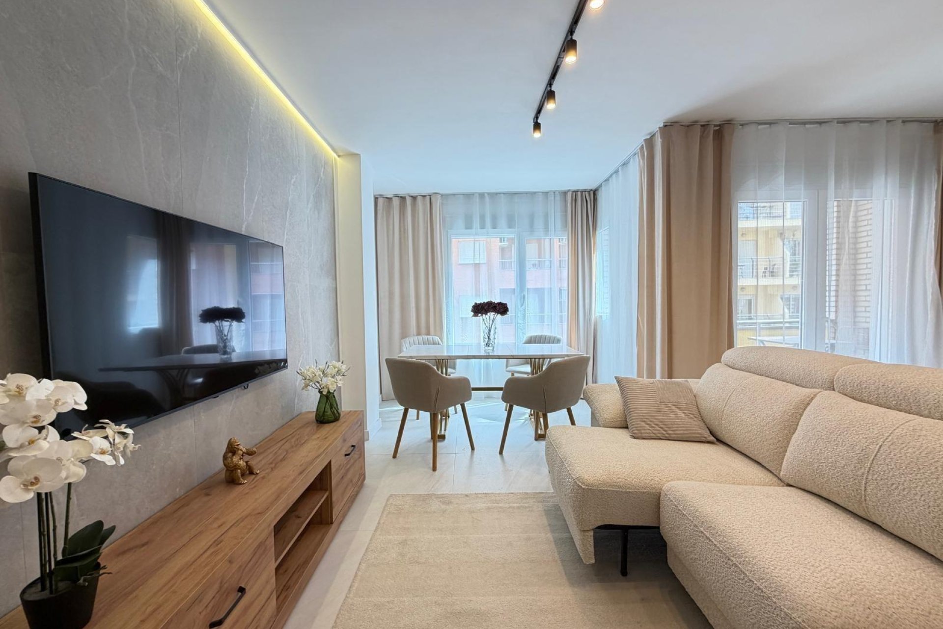 Herverkoop - Appartement -
Torrevieja - Playa del Cura