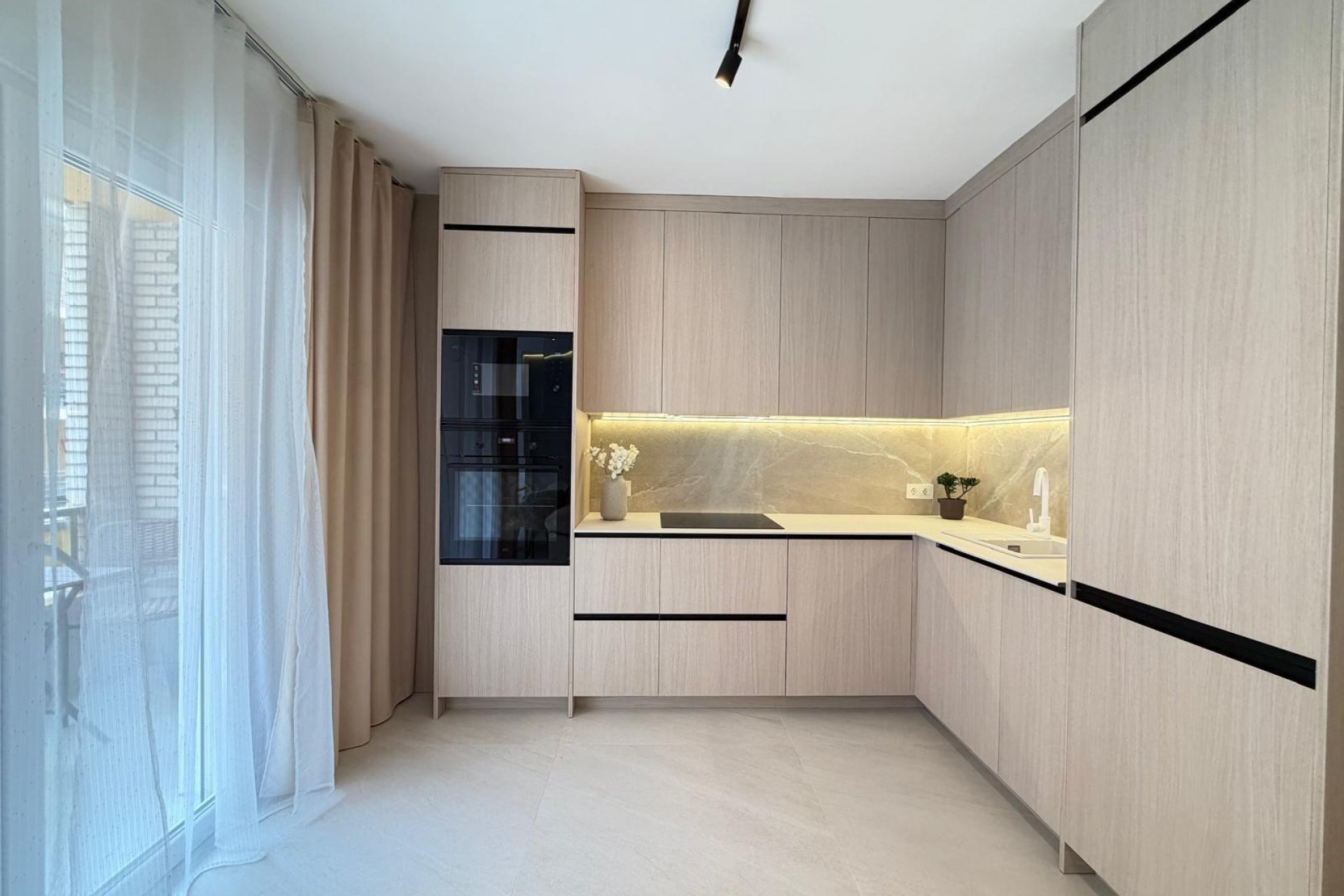 Herverkoop - Appartement -
Torrevieja - Playa del Cura