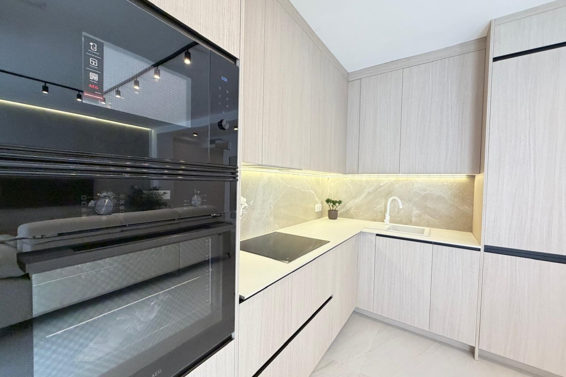 Herverkoop - Appartement -
Torrevieja - Playa del Cura