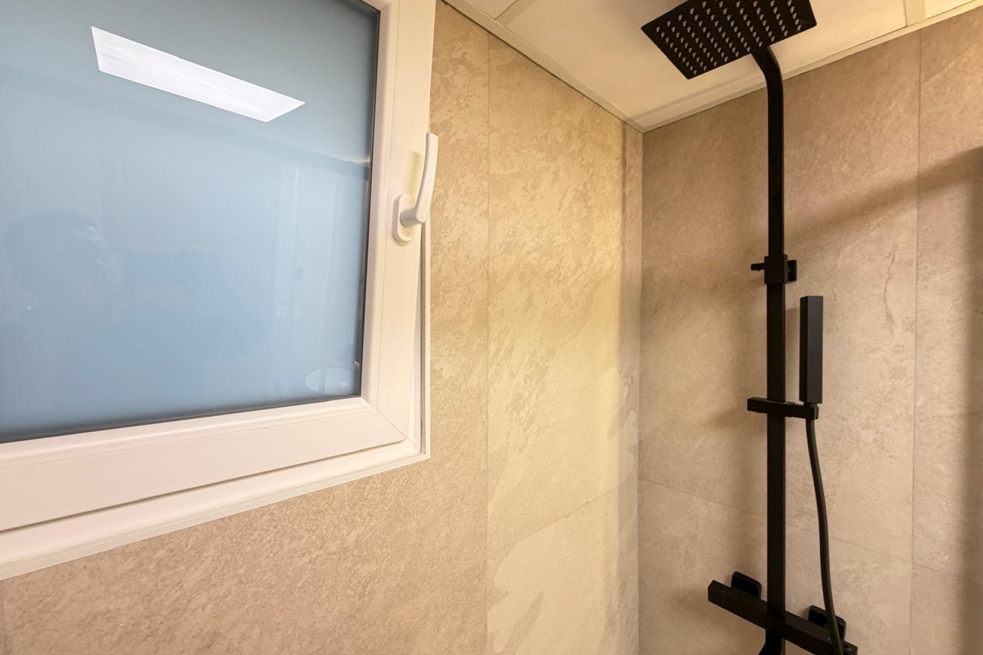 Herverkoop - Appartement -
Torrevieja - Playa del Cura