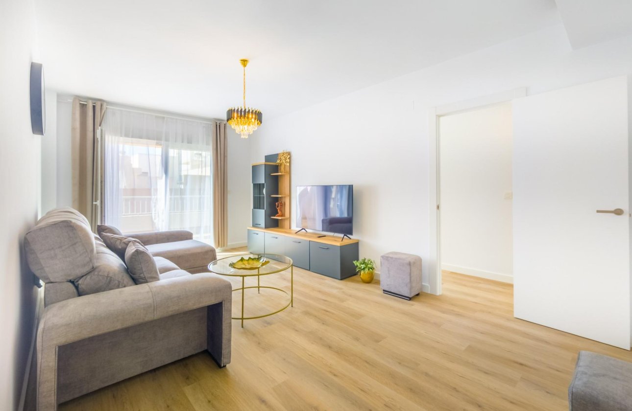 Herverkoop - Appartement -
Torrevieja - Playa del Cura