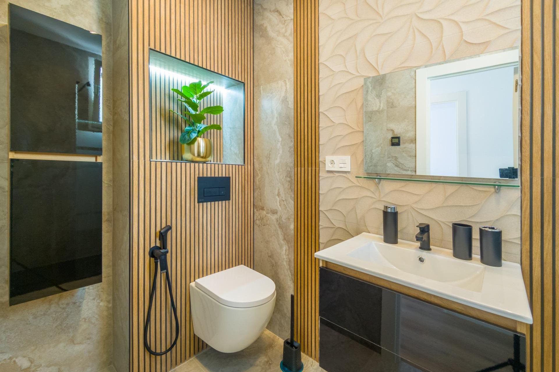 Herverkoop - Appartement -
Torrevieja - Playa del Cura