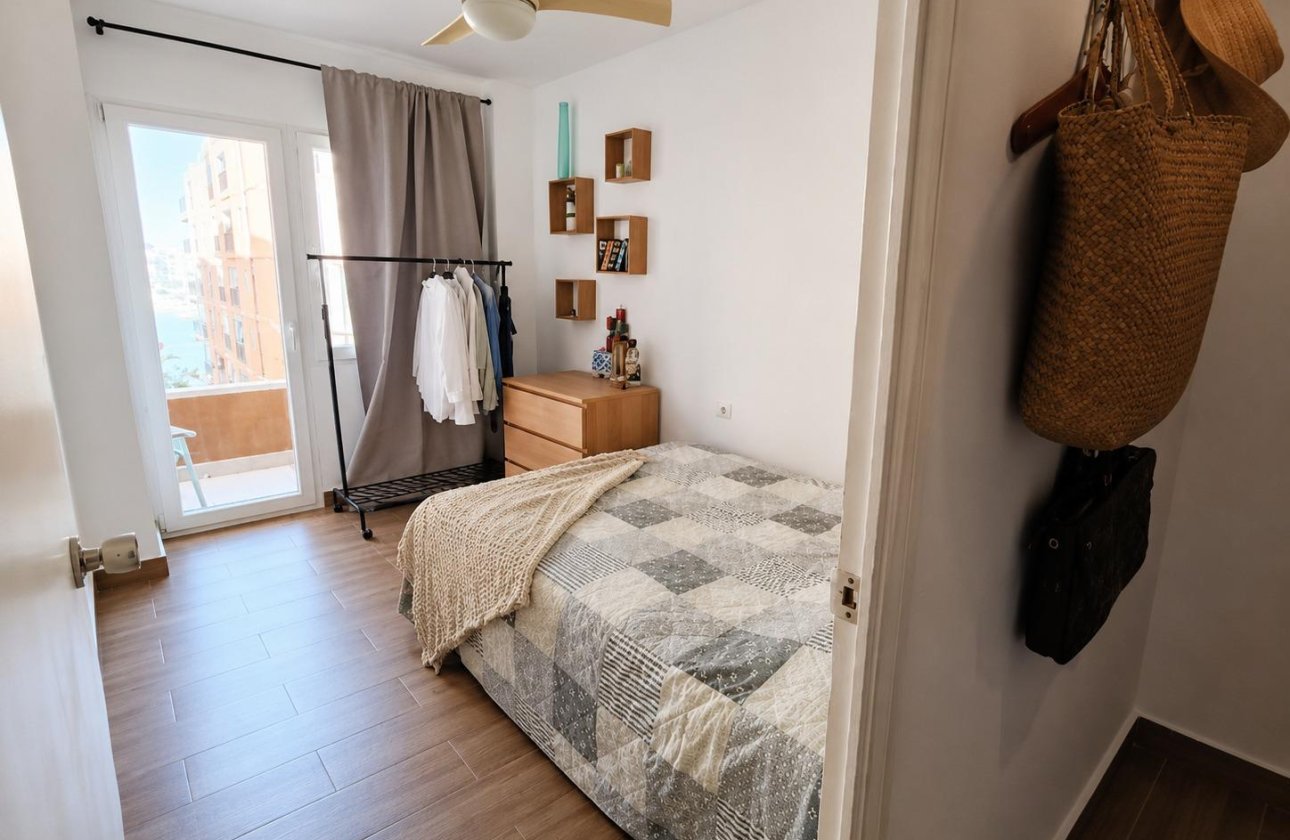 Herverkoop - Appartement -
Torrevieja - Playa del Cura