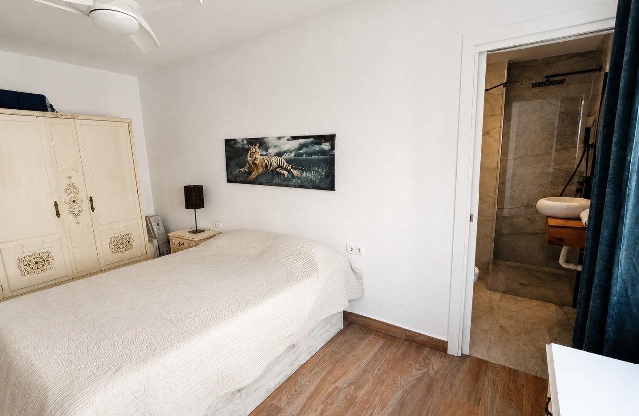 Herverkoop - Appartement -
Torrevieja - Playa del Cura