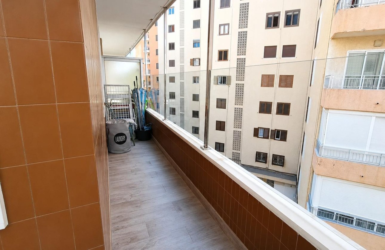 Herverkoop - Appartement -
Torrevieja - Playa del Cura