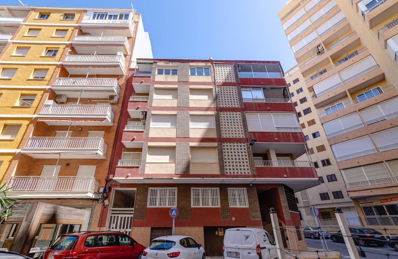 Herverkoop - Appartement -
Torrevieja - Playa del Cura