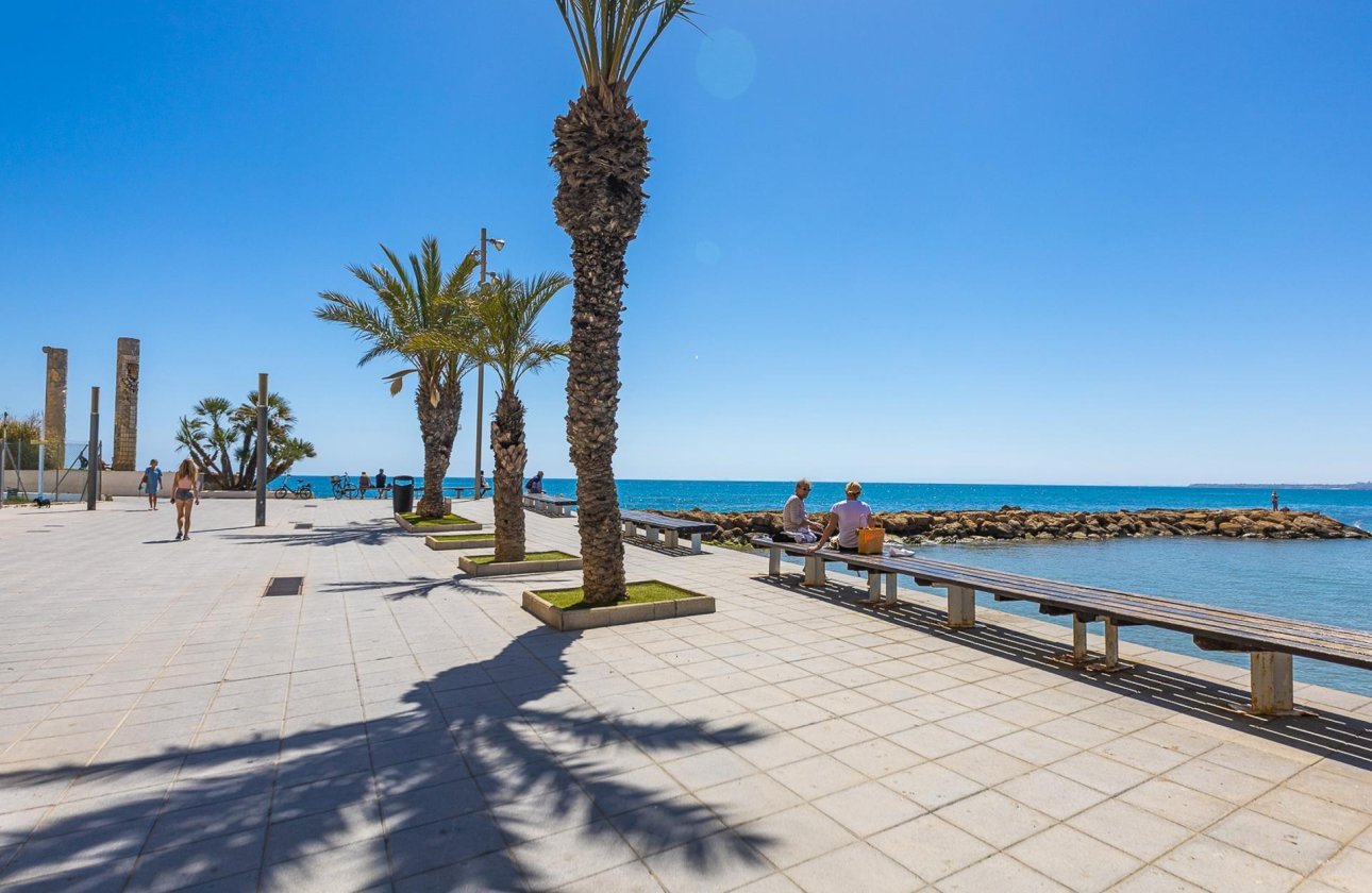 Herverkoop - Appartement -
Torrevieja - Playa del Cura