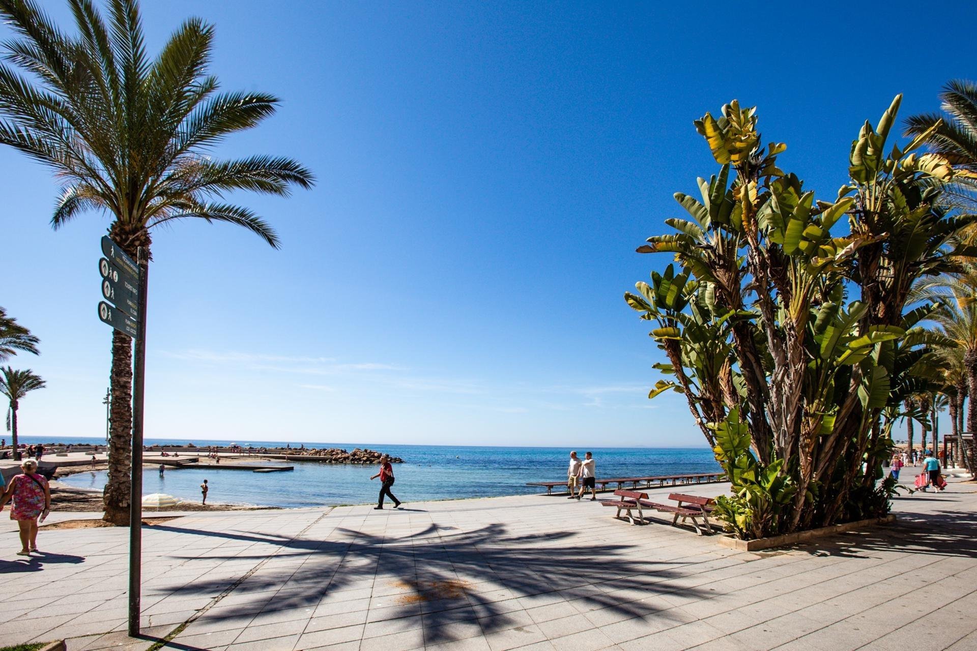 Herverkoop - Appartement -
Torrevieja - Playa del Cura