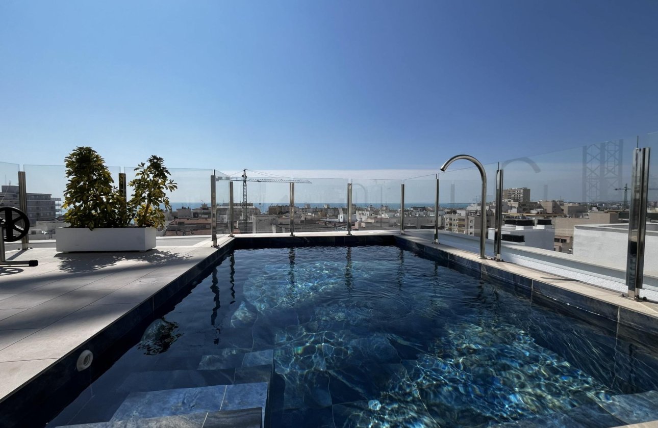 Herverkoop - Appartement -
Torrevieja - Playa del Cura