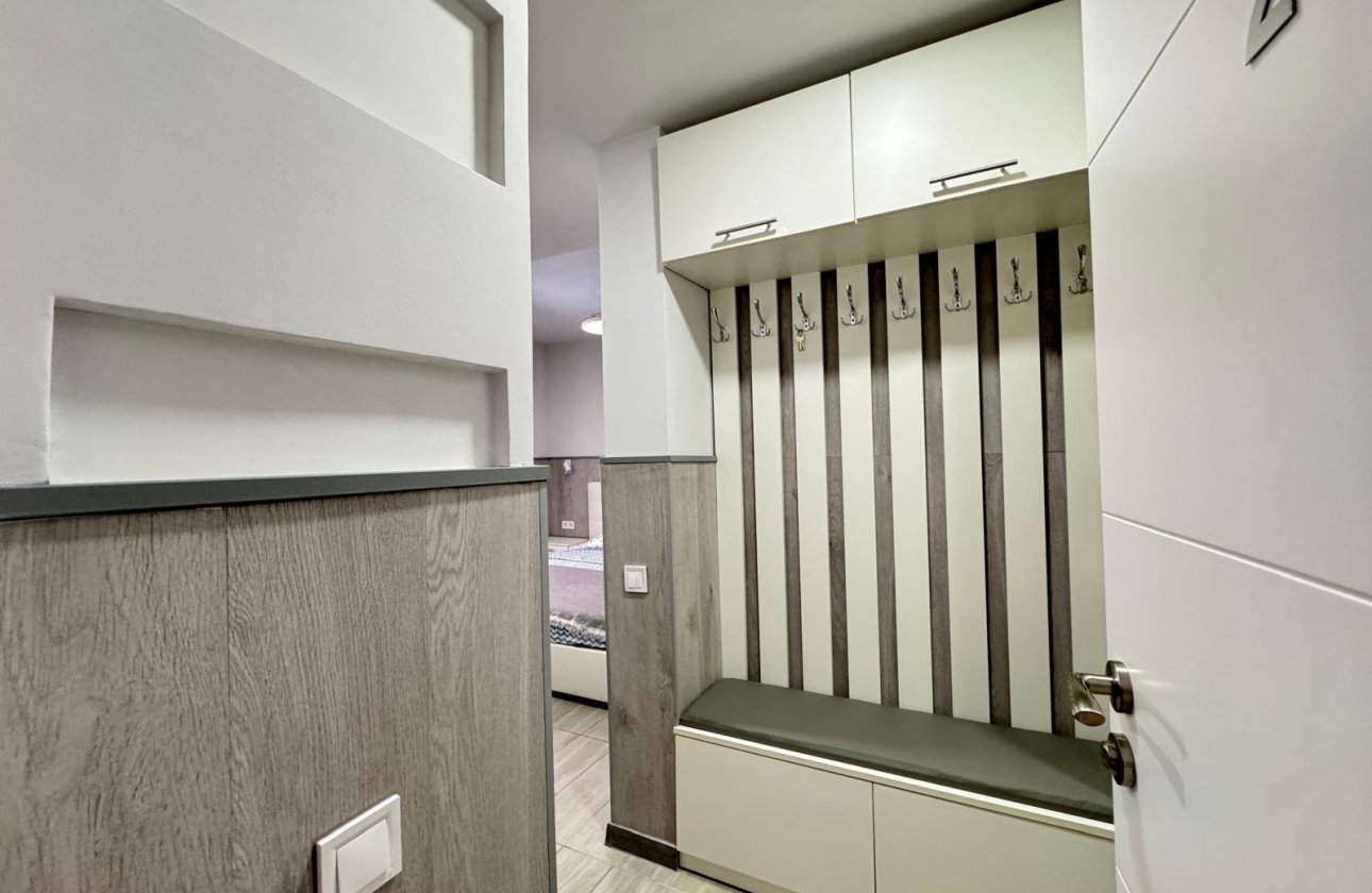 Herverkoop - Appartement -
Torrevieja - Playa del Cura