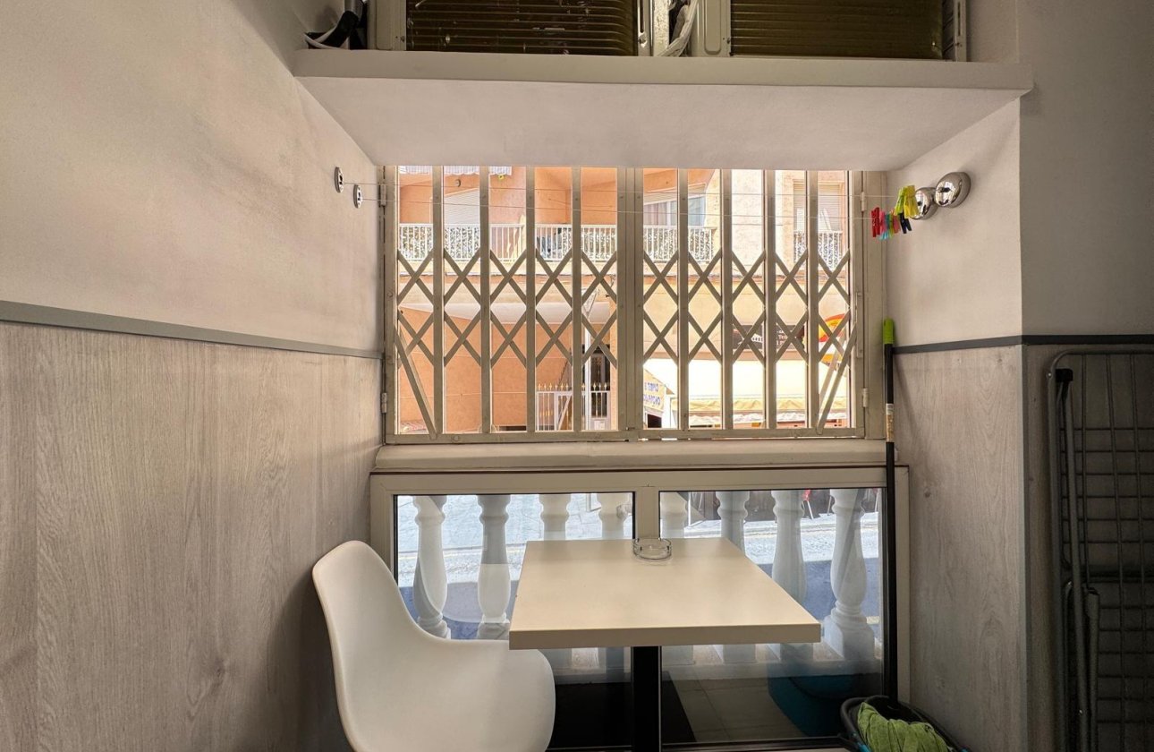 Herverkoop - Appartement -
Torrevieja - Playa del Cura