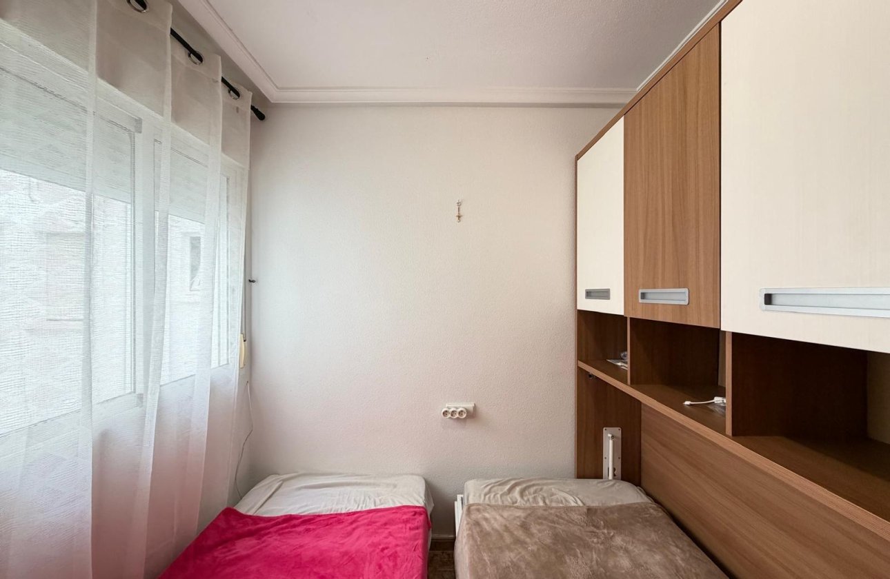 Herverkoop - Appartement -
Torrevieja - Playa del Cura