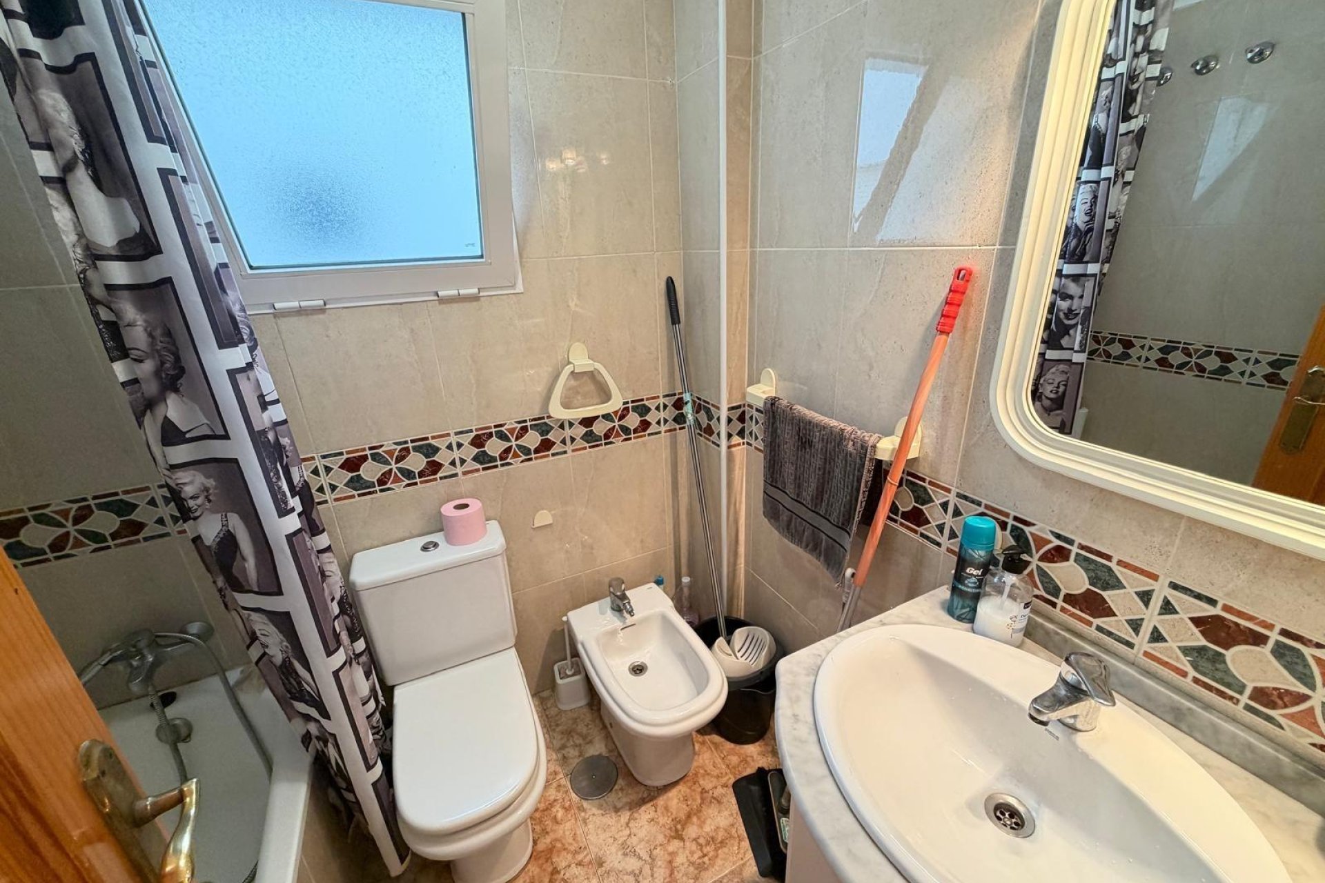 Herverkoop - Appartement -
Torrevieja - Playa del Cura