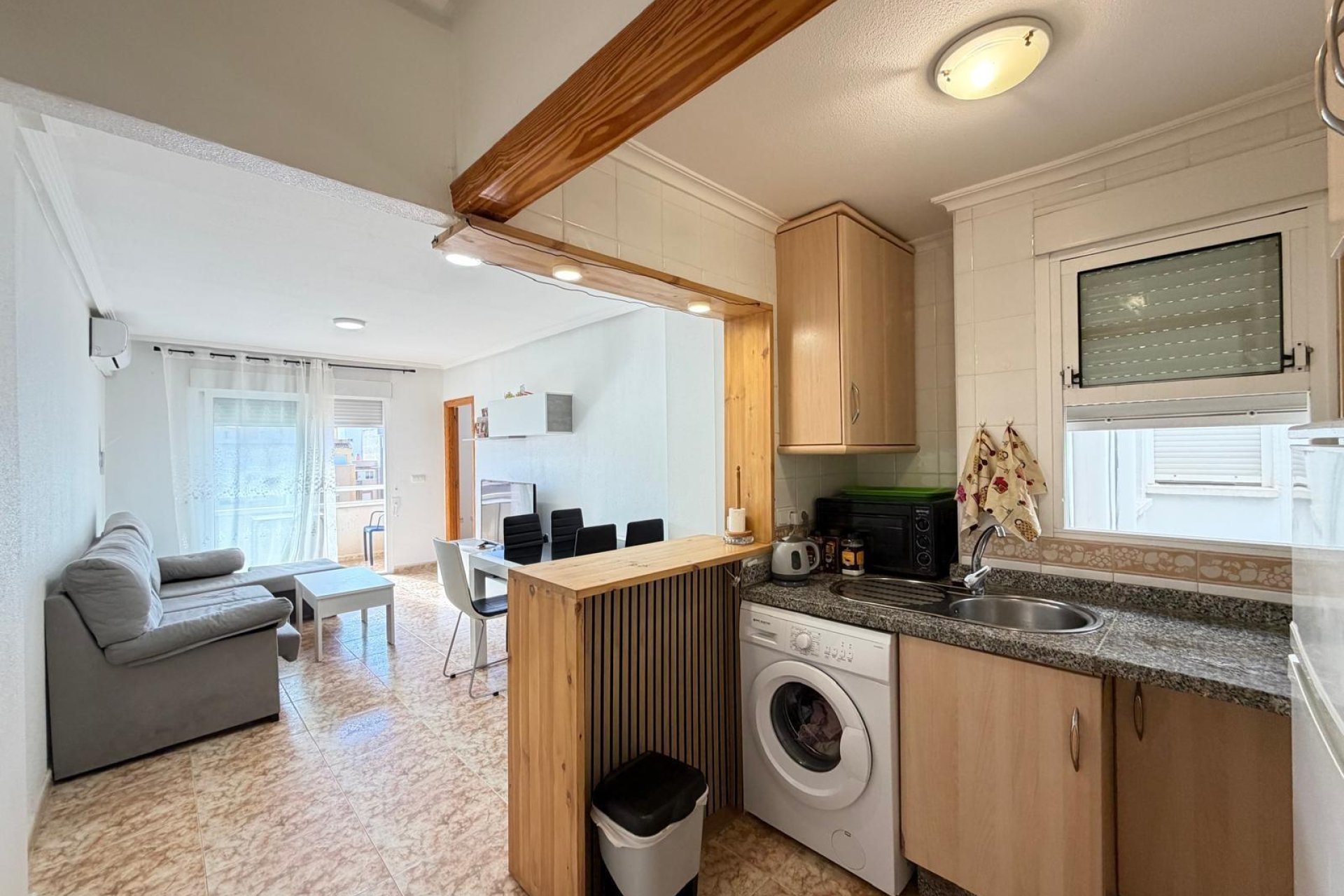 Herverkoop - Appartement -
Torrevieja - Playa del Cura