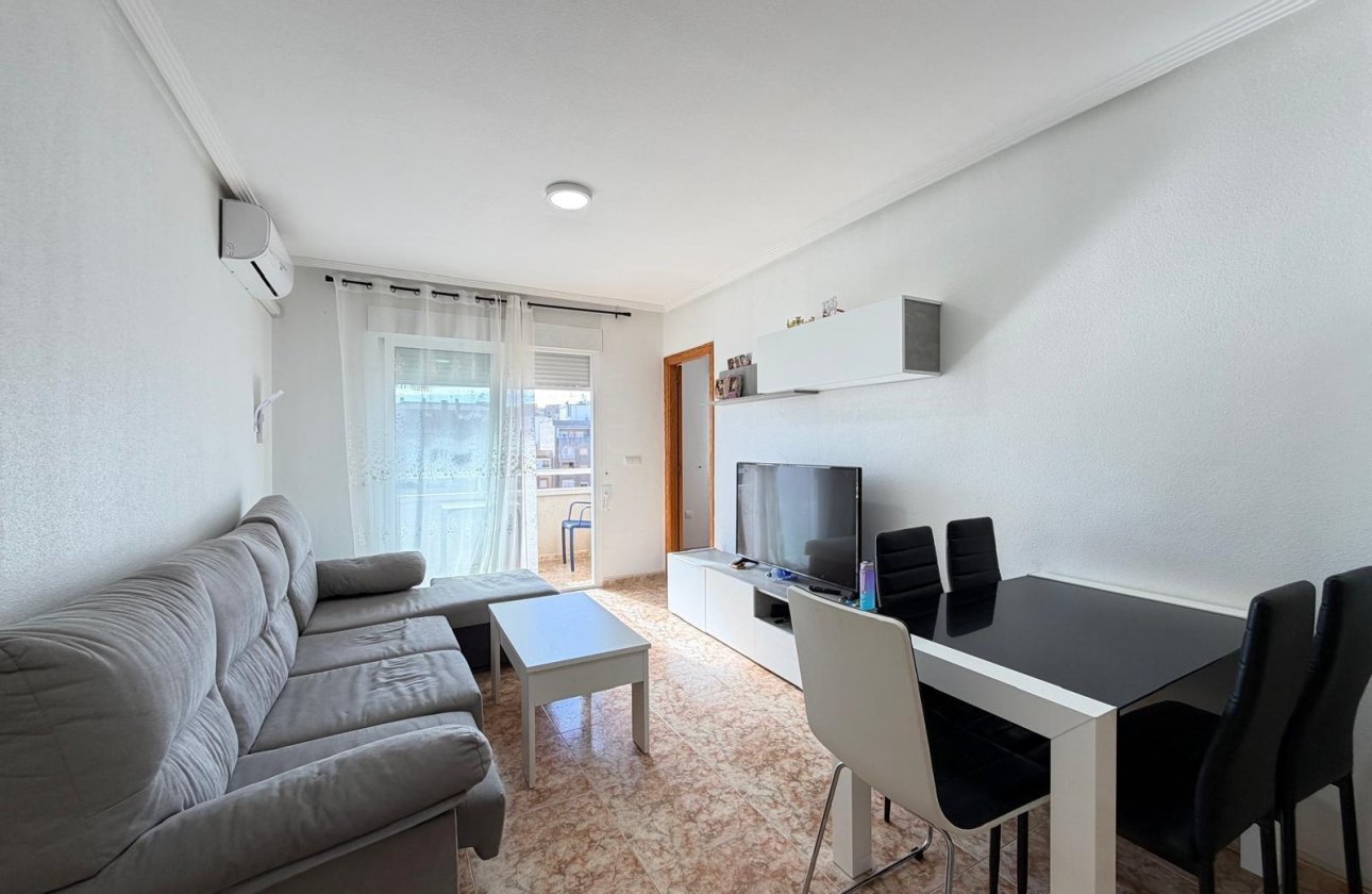 Herverkoop - Appartement -
Torrevieja - Playa del Cura