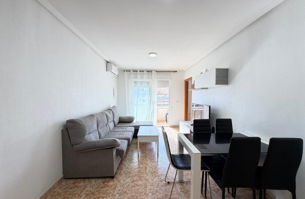 Herverkoop - Appartement -
Torrevieja - Playa del Cura