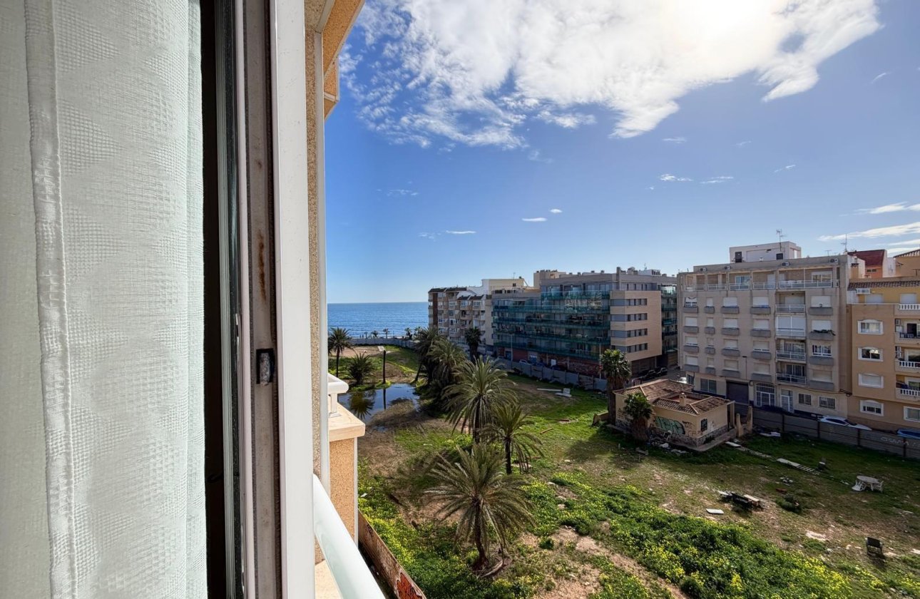 Herverkoop - Appartement -
Torrevieja - Playa del Cura