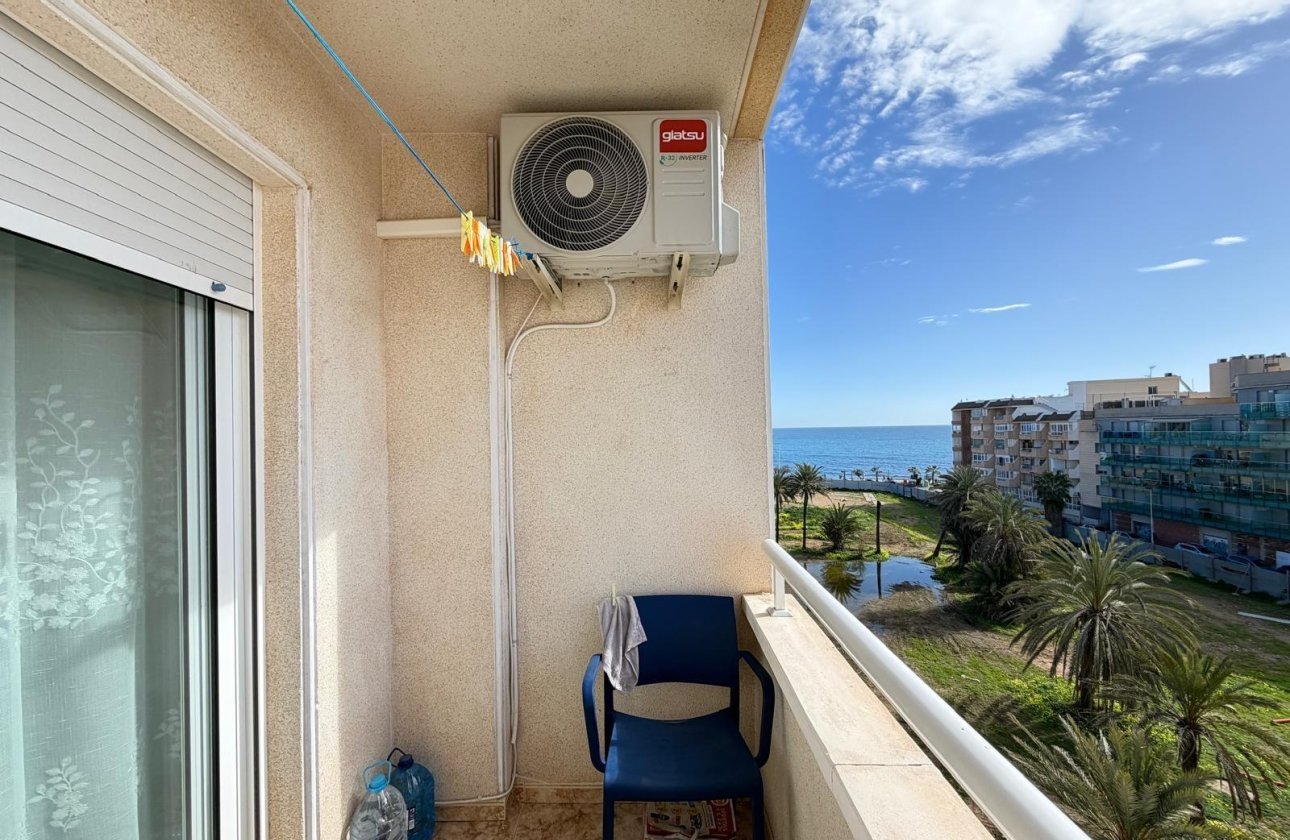 Herverkoop - Appartement -
Torrevieja - Playa del Cura