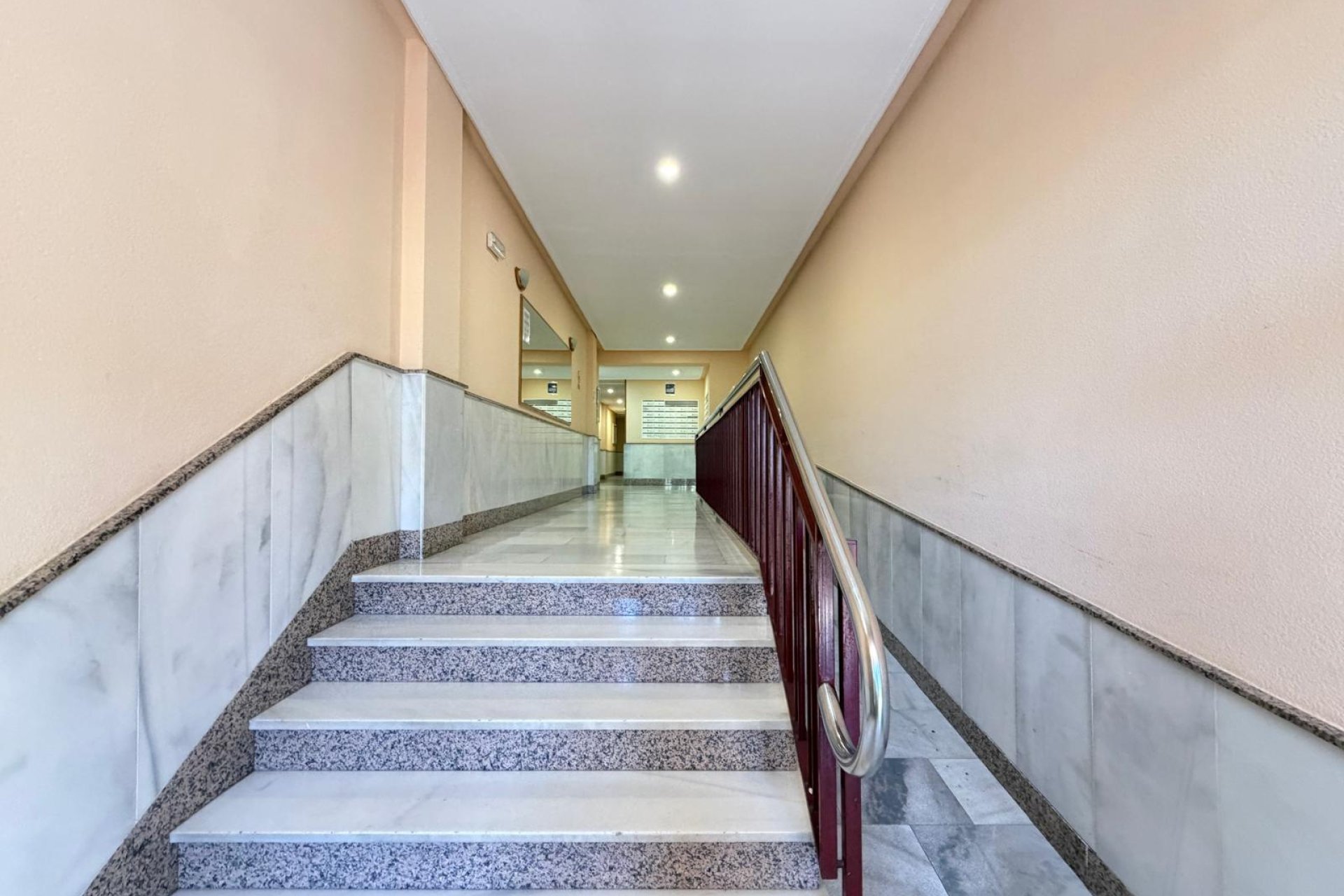 Herverkoop - Appartement -
Torrevieja - Playa del Cura