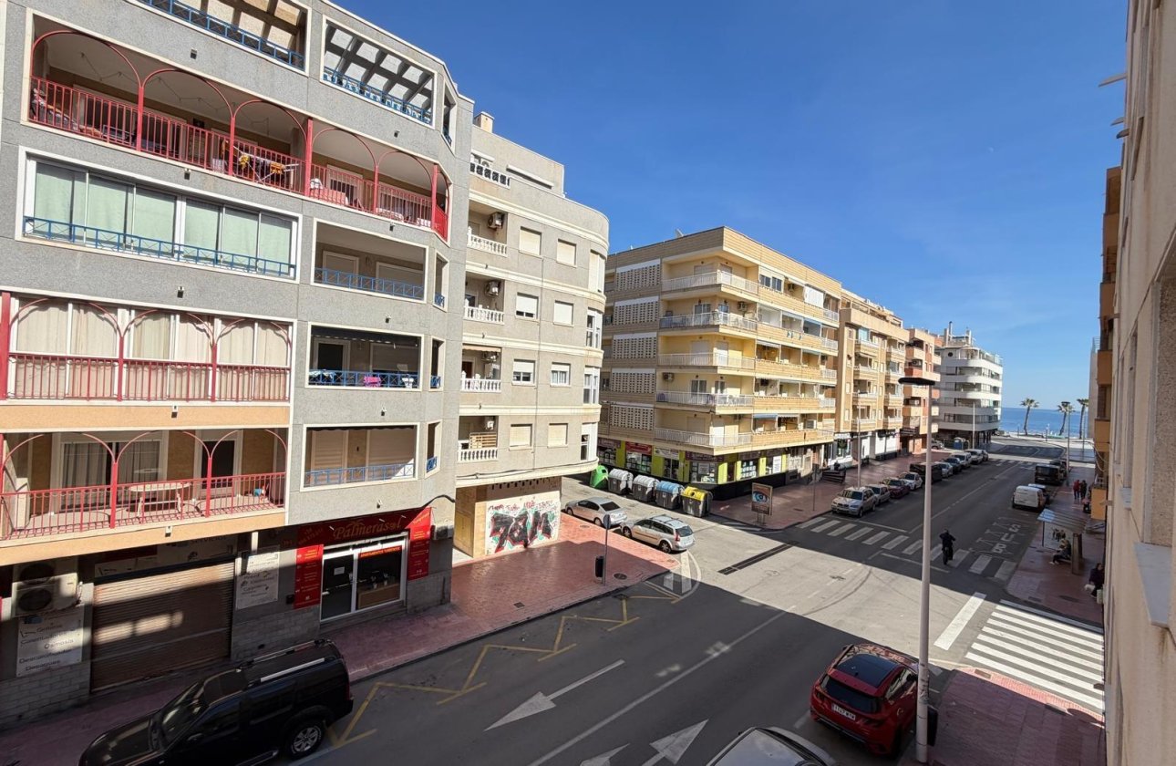 Herverkoop - Appartement -
Torrevieja - Playa del Cura