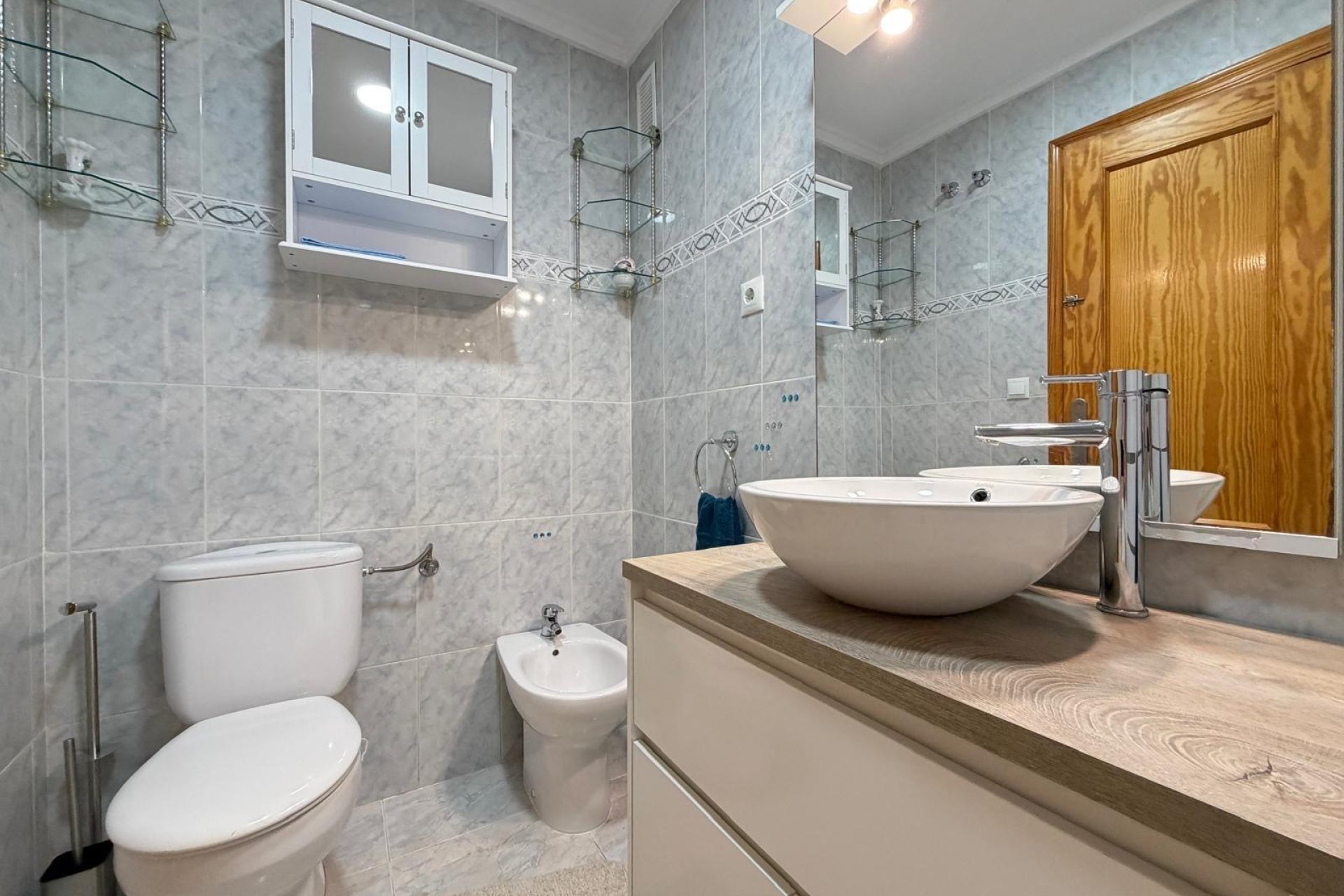 Herverkoop - Appartement -
Torrevieja - Playa del Cura