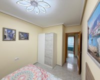 Herverkoop - Appartement -
Torrevieja - Playa del Cura