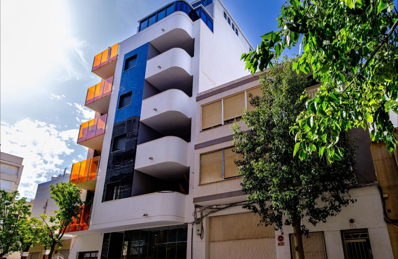 Herverkoop - Appartement -
Torrevieja - Playa del Cura