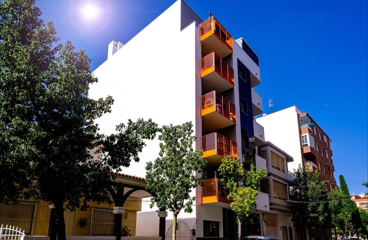 Herverkoop - Appartement -
Torrevieja - Playa del Cura