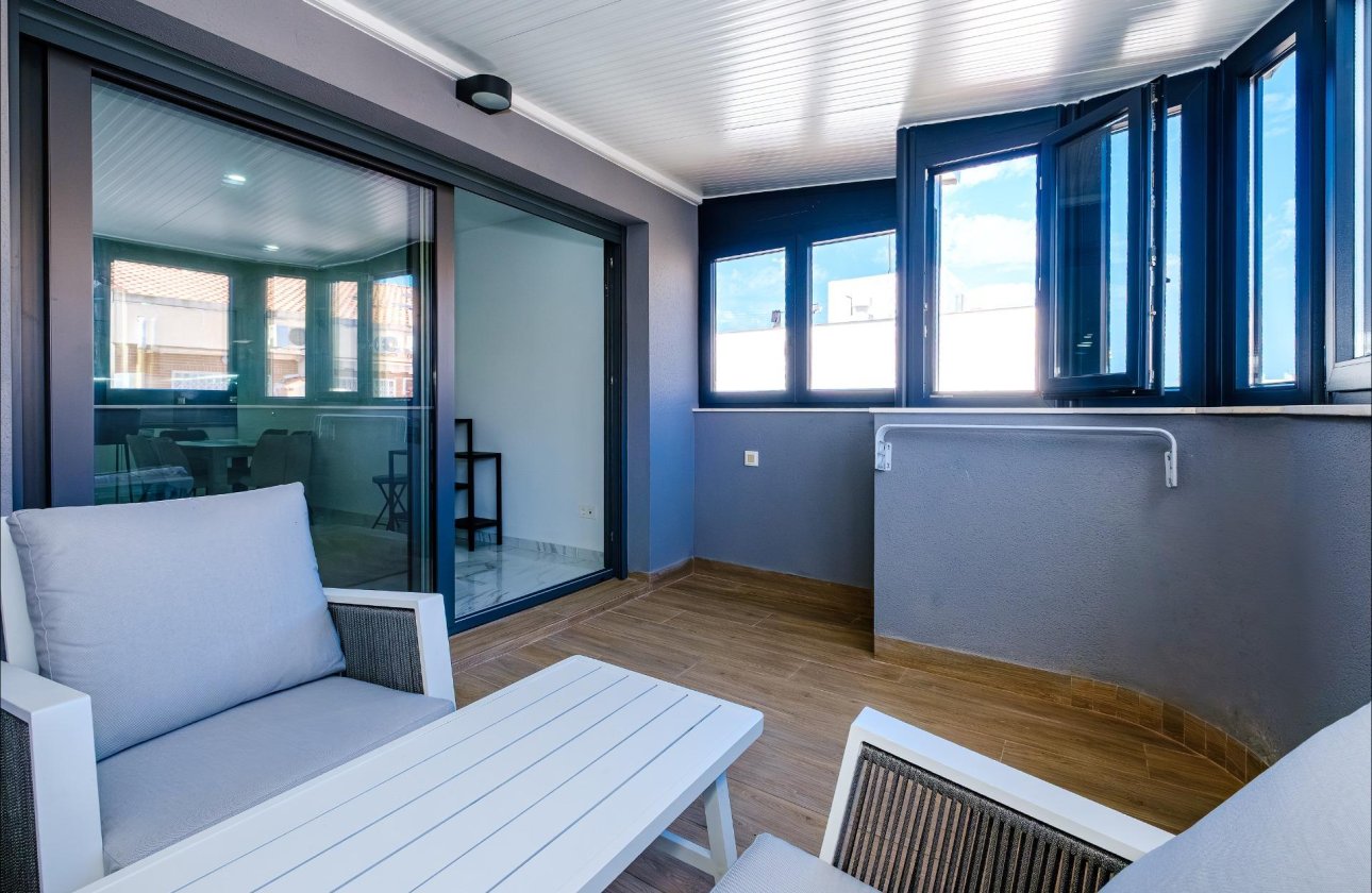 Herverkoop - Appartement -
Torrevieja - Playa del Cura
