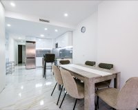 Herverkoop - Appartement -
Torrevieja - Playa del Cura