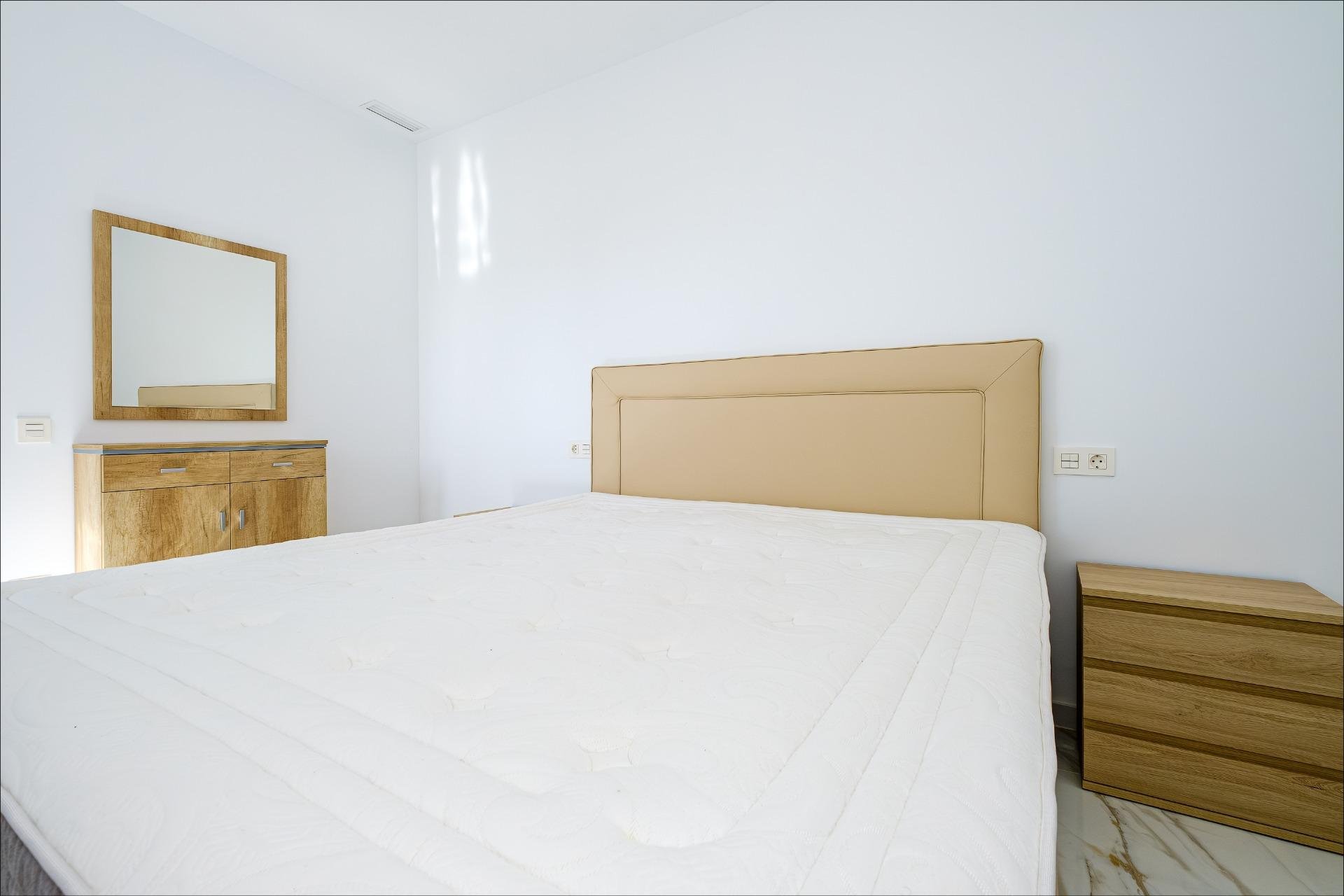 Herverkoop - Appartement -
Torrevieja - Playa del Cura