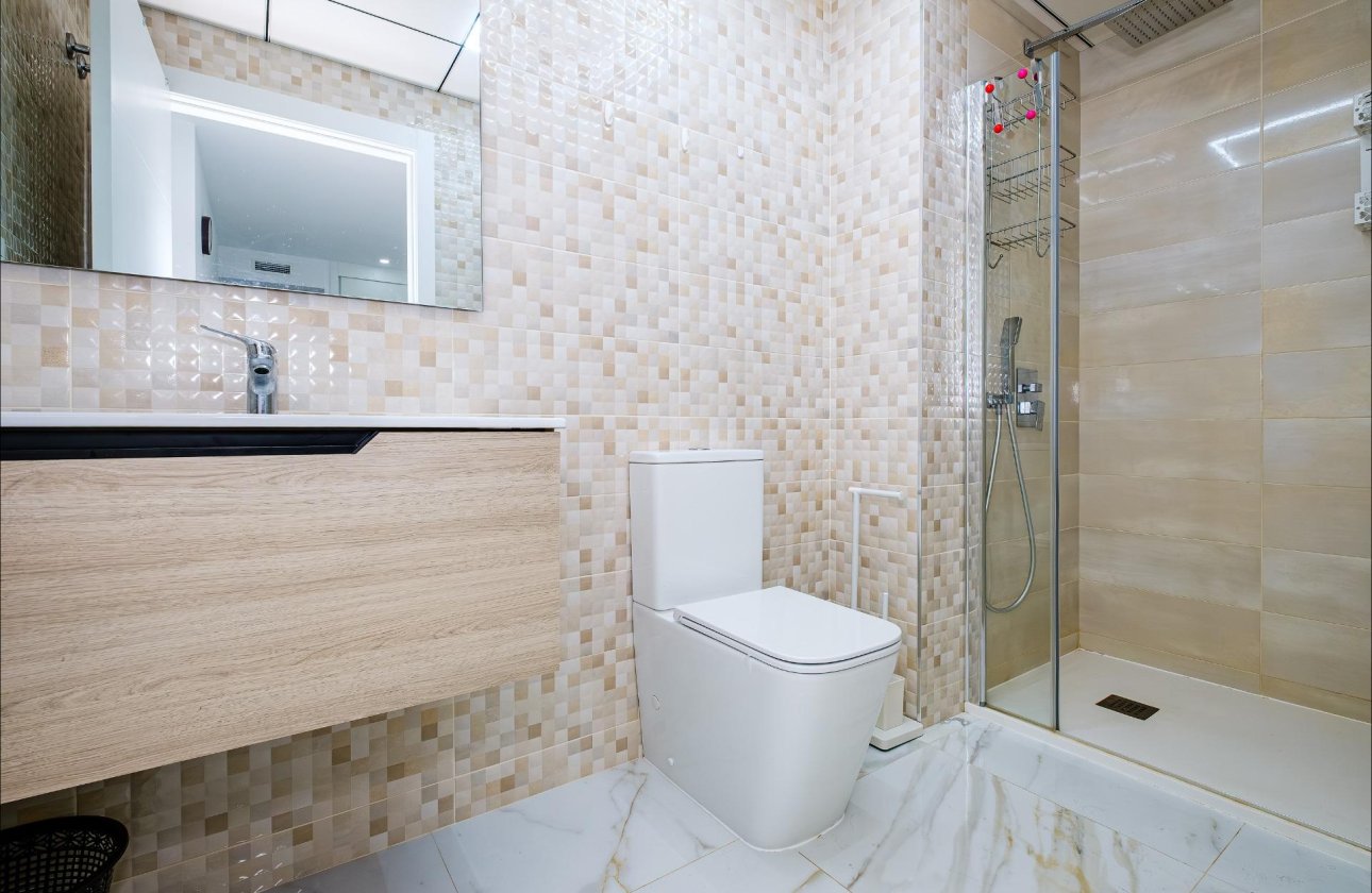 Herverkoop - Appartement -
Torrevieja - Playa del Cura