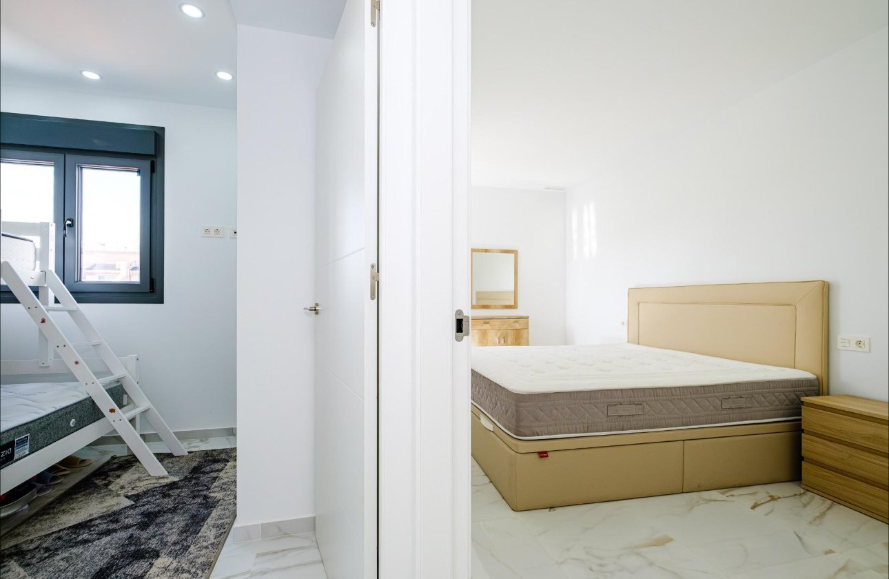 Herverkoop - Appartement -
Torrevieja - Playa del Cura