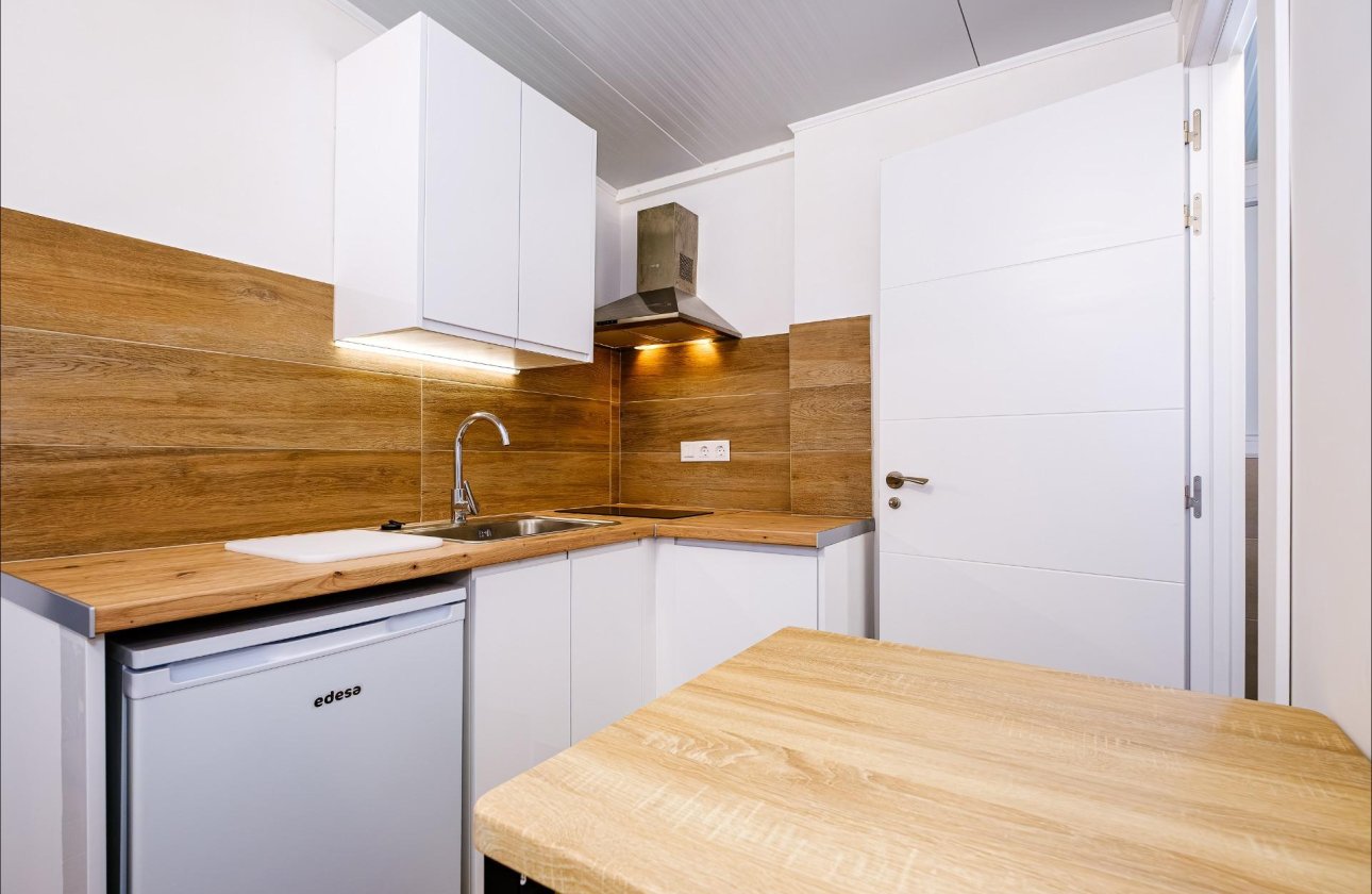 Herverkoop - Appartement -
Torrevieja - Playa del Cura