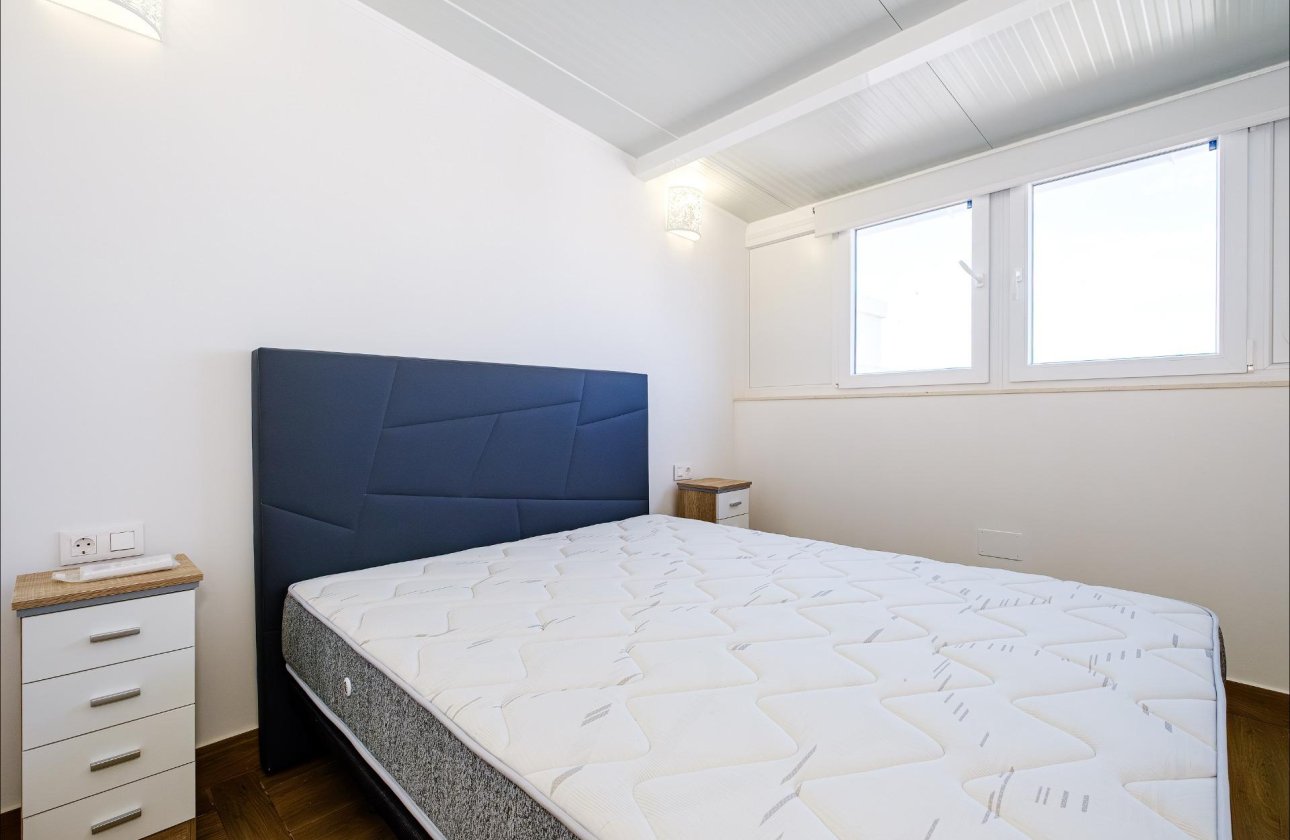 Herverkoop - Appartement -
Torrevieja - Playa del Cura
