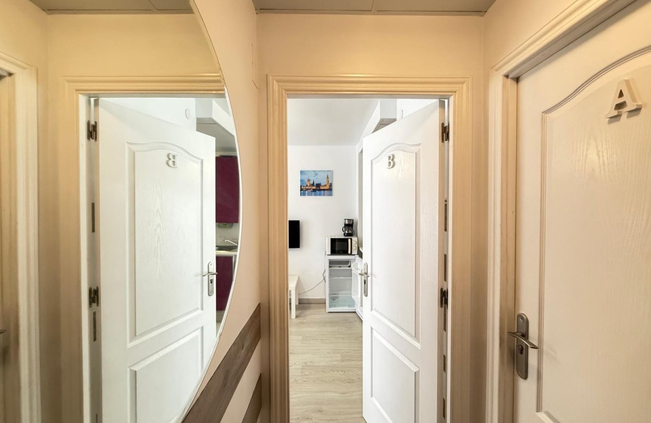 Herverkoop - Appartement -
Torrevieja - Playa del Cura